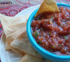 One Minute Salsa and Healthy Baked Chips