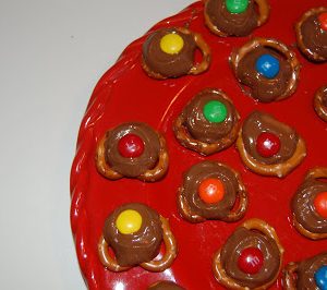 Easy Pretzel Turtles